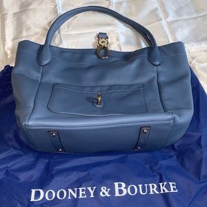 NEW Dooney & Bourke Belvedere Logo Lock Tote Blue BRAND NEW Never worn
